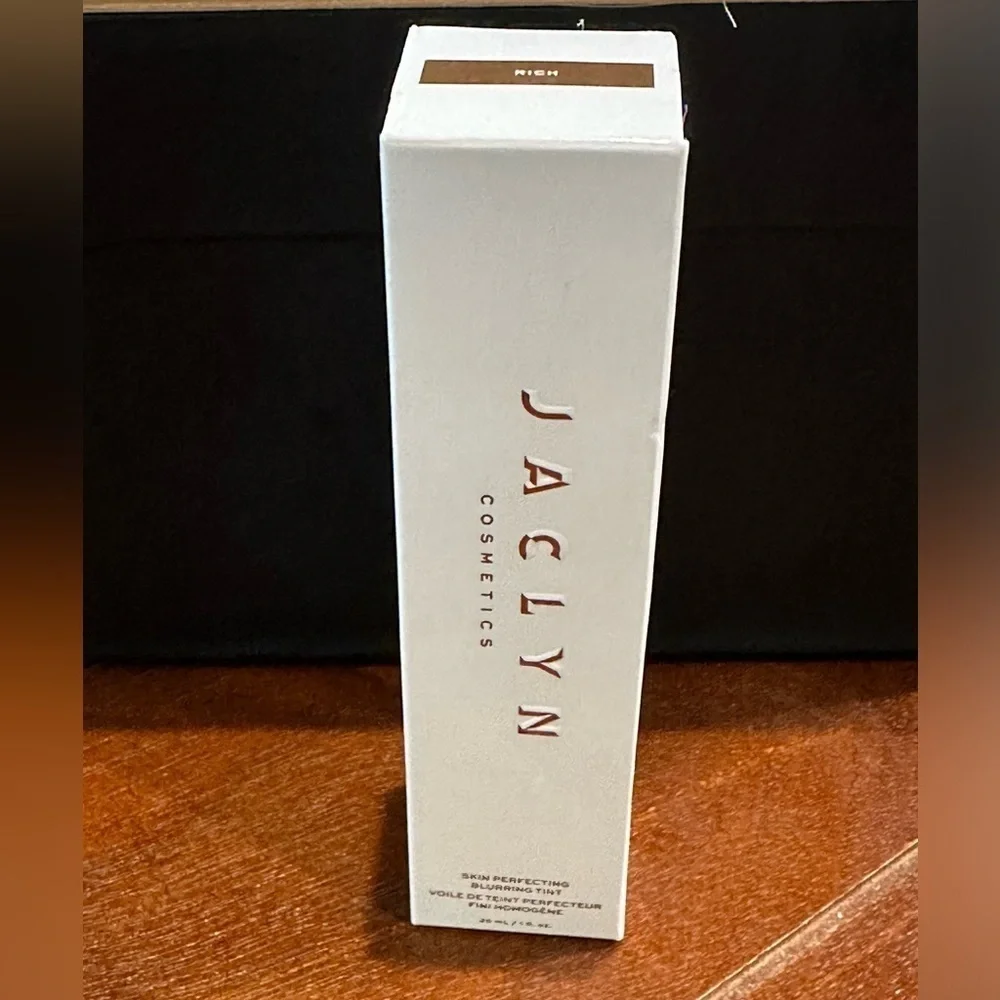 Jaclyn Cosmetics Skin Perfecting Blurring Tint in 12-Rich - Brand New! - Picture 2 of 6
